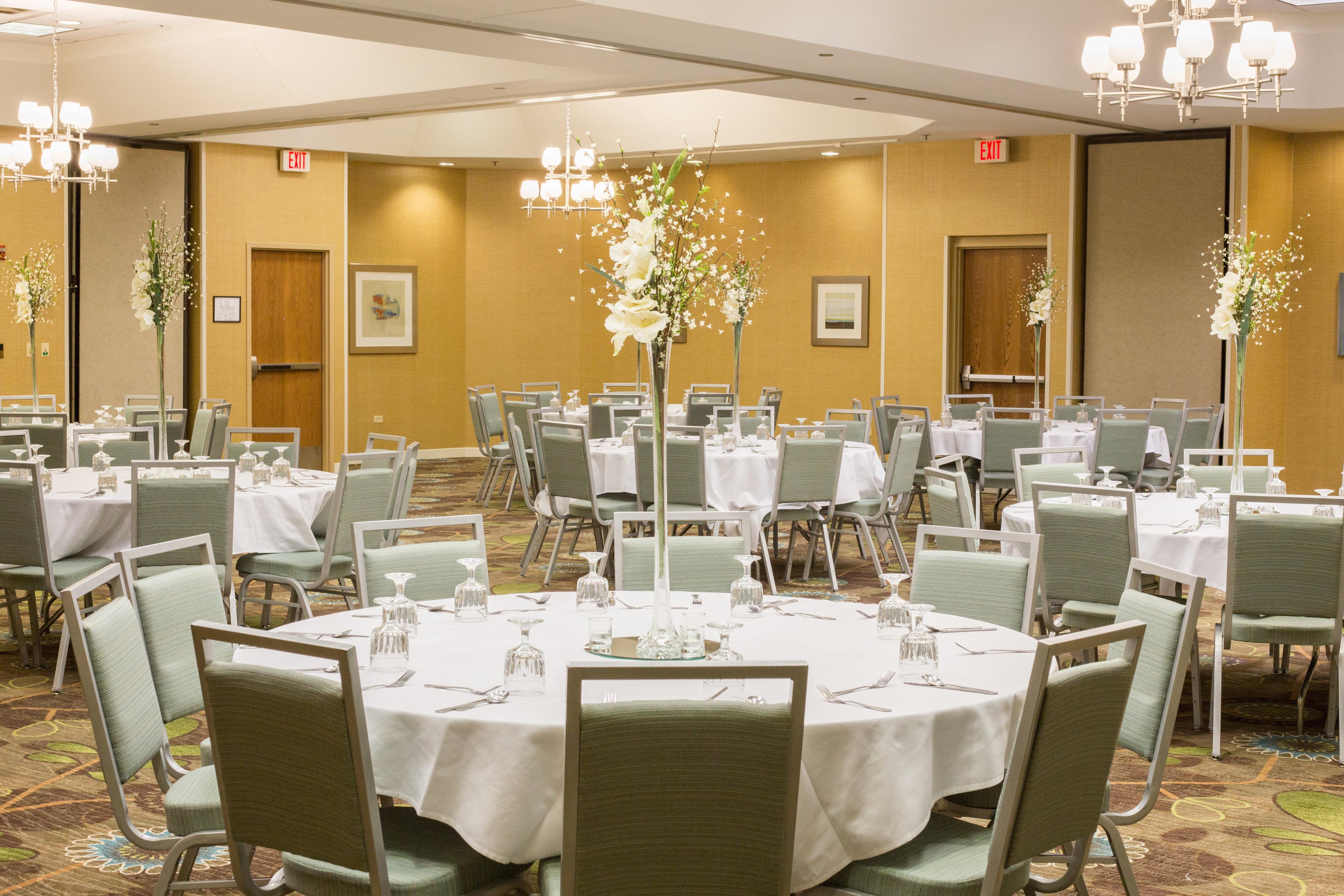 Holiday Inn & Suites Bolingbrook By Ihg Экстерьер фото