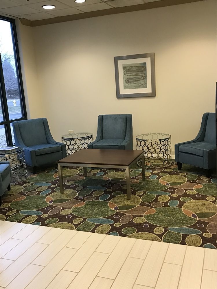 Holiday Inn & Suites Bolingbrook By Ihg Экстерьер фото