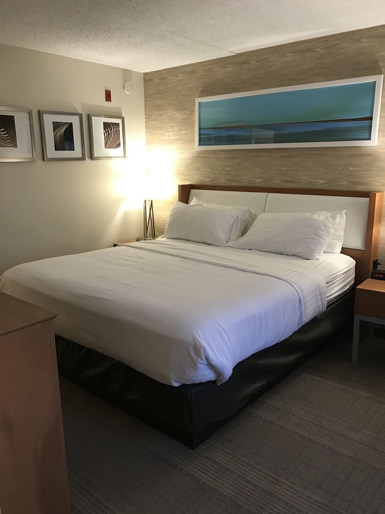 Holiday Inn & Suites Bolingbrook By Ihg Экстерьер фото